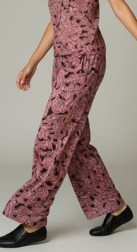 Pantalons Molly Bracken Rose effet velours profil